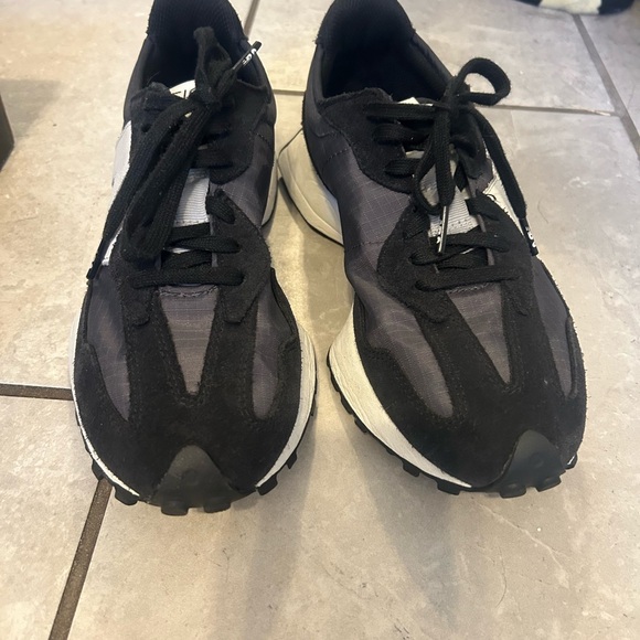 New Balance Lifestyle Sneakers in Black and White - Picture 3 of 4